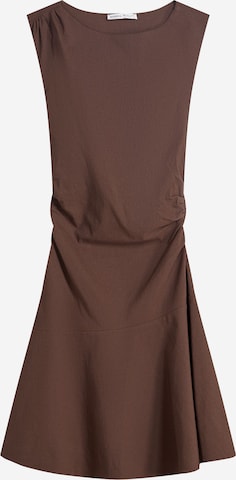 Rochie de la Bershka pe maro: față