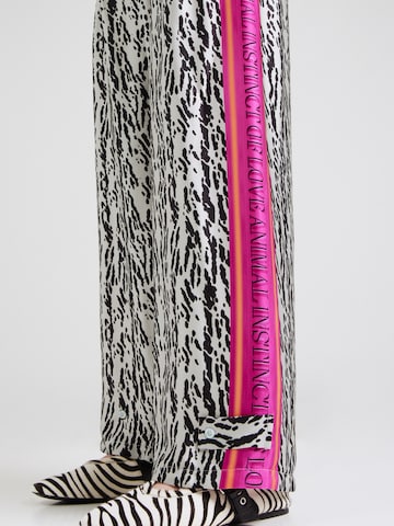 miss goodlifeWide Leg/ Široke nogavice Hlače 'Animal Love' - roza boja
