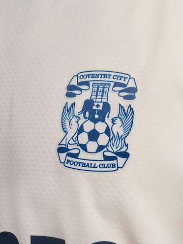 Hummel Performance shirt in White
