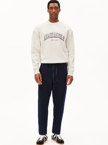 ARMEDANGELS Sweatshirt in Beige: voorkant