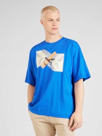 Calvin Klein Jeans Majica 'SKYSCRAPER' | modra barva: sprednja stran