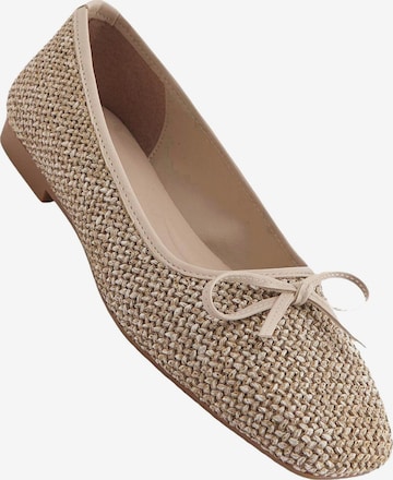 Ballerina con cinturino 'Fridah' di Limoya in beige: frontale