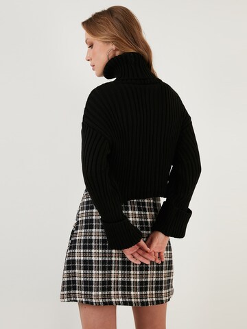 LELA Pullover in Schwarz