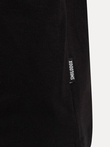 Smilodox Oversize T-Shirt Lyanna in Schwarz