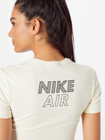 Tricou de la Nike Sportswear pe alb