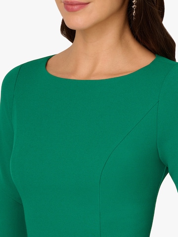 Adrianna Papell Knielanges Cocktailkleid 'Knit Crepe Tiered Sleeve Dress' in Grün