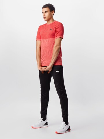 T-Shirt fonctionnel PUMA en rouge