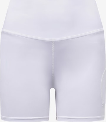 Born Living Yoga Sportshorts  'Volea' in Weiß: predná strana