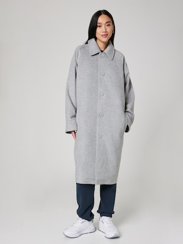 ABOUT YOU x Alvaro Soler Between-Seasons Coat 'Joscha' in Grey