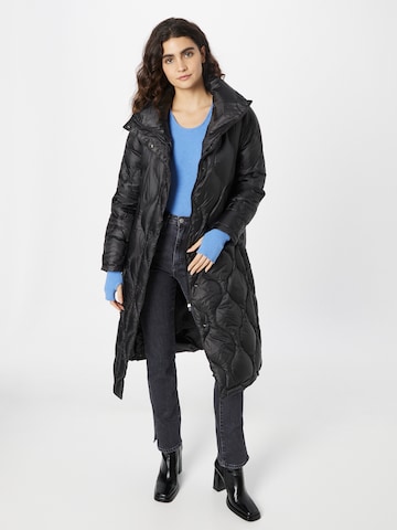 Krakatau Winter Coat in Black