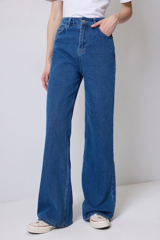 Touche Prive Jeans in Blue: front
