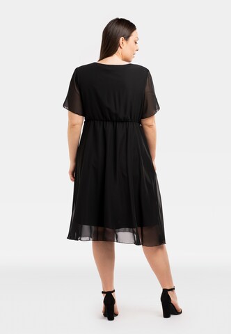 Robe de cocktail 'DENISA' Karko en noir