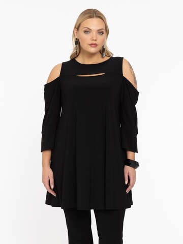 Yoek Tunic in Black: front