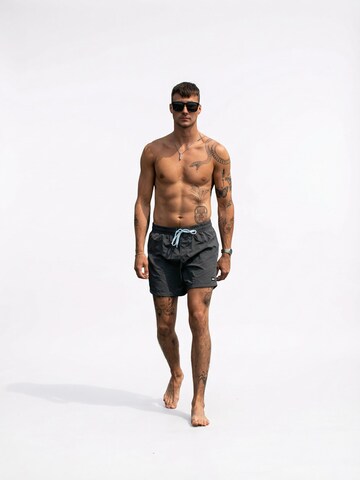 Be52 - Bermudas 'Zrce' en gris