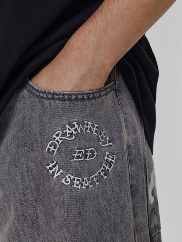 Ed Hardy Loosefit Jeans i grå