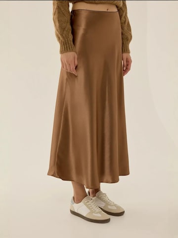 Hiccup Skirt in Brown