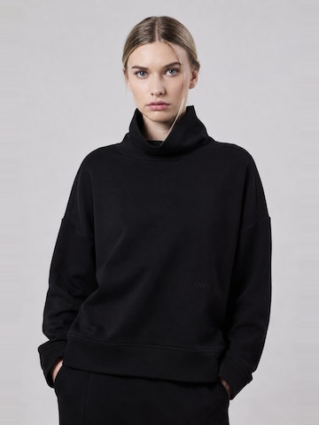 OWN Off With Nature - Sweatshirt 'Felpa Collo Alto Loose Fit in Interlock Black' em preto: frente