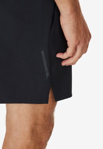 ENDURANCE Regular Sportshorts 'Air' in Schwarz