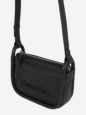 Calvin Klein Skulderveske i svart