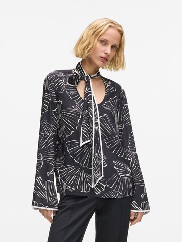 Karl Lagerfeld Pluus, värv must: eest vaates