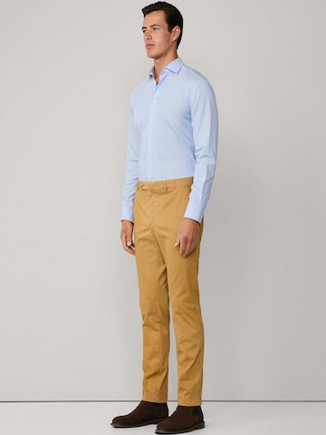 Hackett London Slimfit Pantalon 'Kensington' in Geel