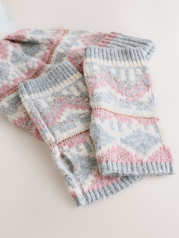 Next - Gorros em cinzento