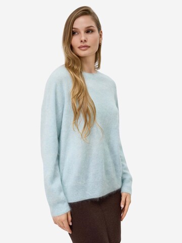 BELLEMERE NEW YORK Sweater in Blue