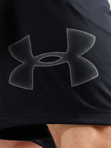 UNDER ARMOUR Loosefit Sportshorts in Schwarz