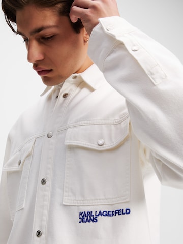 KARL LAGERFELD JEANS Демисезонная куртка 'Out Of The Blue' в Белый