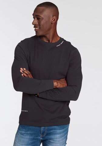 DELMAO Shirt in Schwarz: Vorderseite