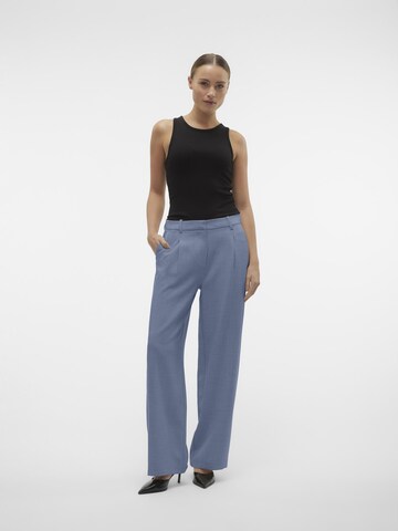 VERO MODA - Pierna ancha Pantalón plisado 'VMCassidy' en azul