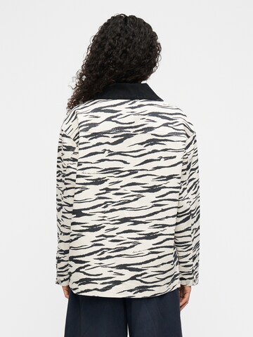 Lala BerlinPrijelazna jakna 'Jolanta' - bijela boja