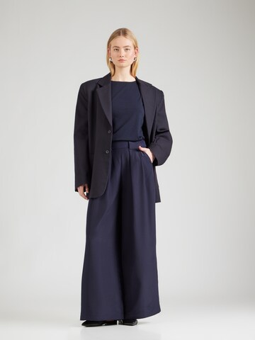 Rich & Royal - Pierna ancha Pantalón plisado en azul