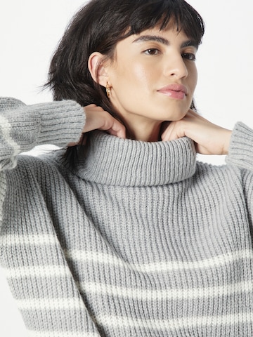 Pull-over Dorothy Perkins en gris