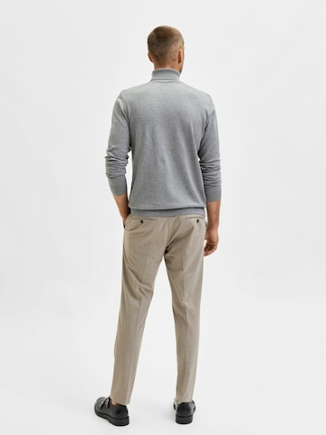 Coupe regular Pull-over 'Berg' SELECTED HOMME en gris