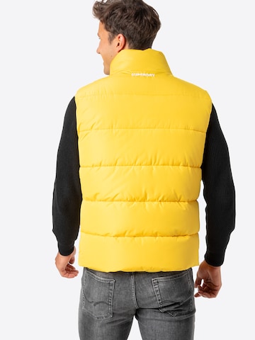 Gilet di Superdry in giallo