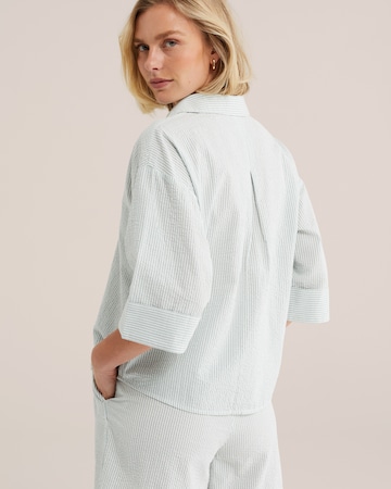 Bluză de la WE Fashion pe albastru