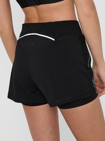 Slimfit Pantaloni sport de la ONLY PLAY pe negru