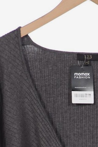 123 Paris Sweater & Cardigan in XL in Grey
