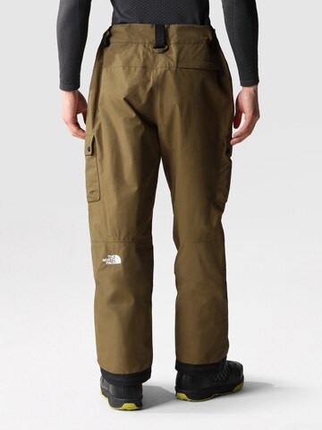 Regular Pantalon outdoor THE NORTH FACE en vert