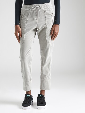 MAC Tapered Broek 'FUTURE' in Grijs: voorkant