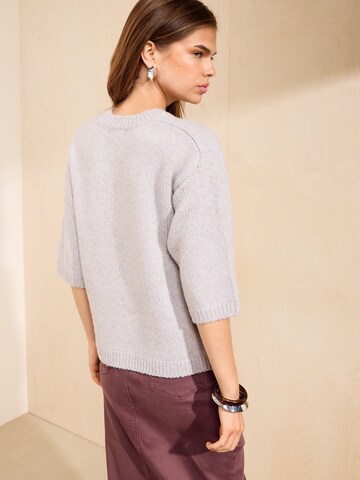 Pullover di Friends Like These in grigio