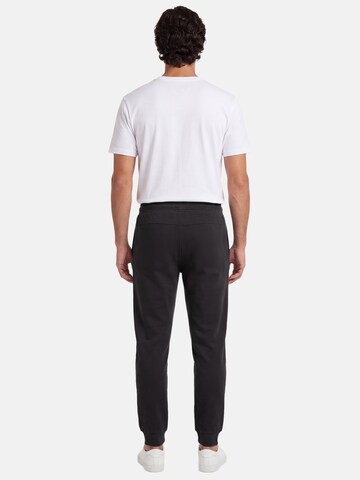 U.S. POLO ASSN. Tapered Hose in Schwarz