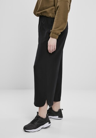 Urban Classics Wide Leg Housut 'Culotte' värissä musta