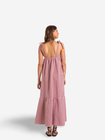 Robe THE-ARE en rouge