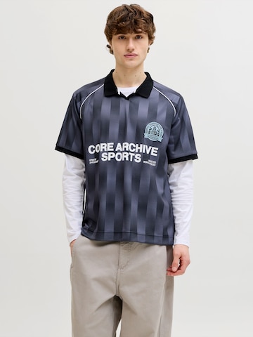 Tricou 'JCOBREEZE FOOTBALL' de la JACK & JONES pe negru: față