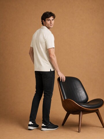 KING Essentials Shirt 'The James' in Wit