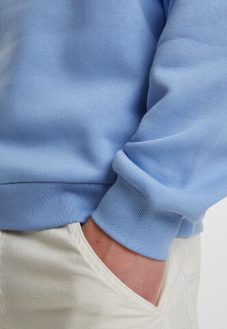Felpa di Urban Classics in blu