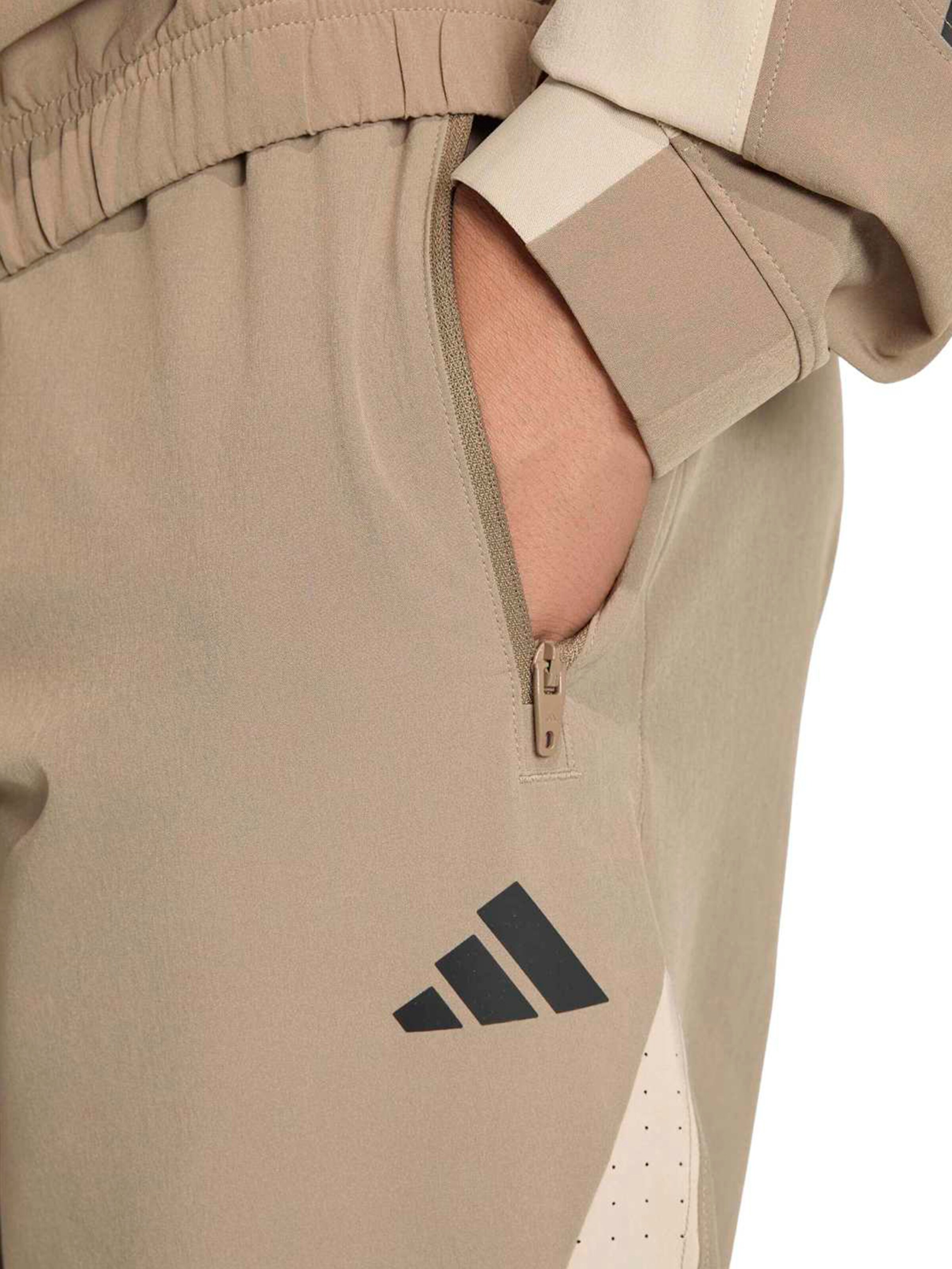 regular Pantaloni sportivi 'Essentials' di ADIDAS PERFORMANCE in verde