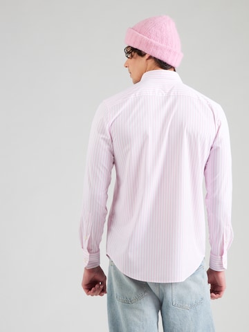 Coupe regular Chemise TOMMY HILFIGER en rose : derrière